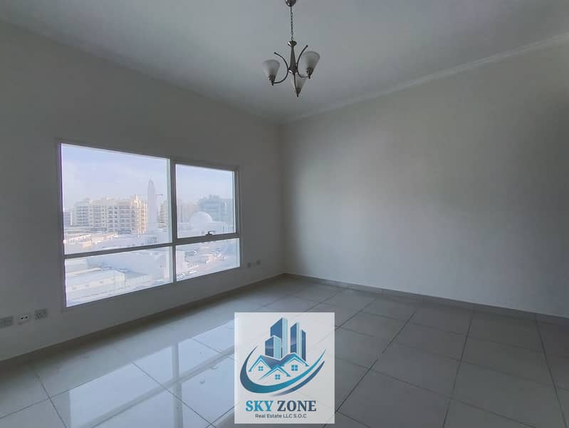 SPACIOUS / 2 BHK APARTMENT / FAMILY PARK / WITH GYM PARKING / JUST IN 85K