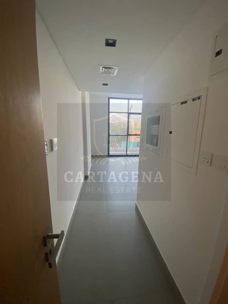 One bedroom with Exterior view of the main street