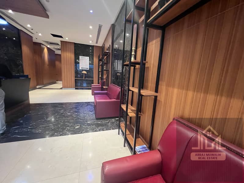 Luxury 2 bhk in school zoon 12 cheques payment