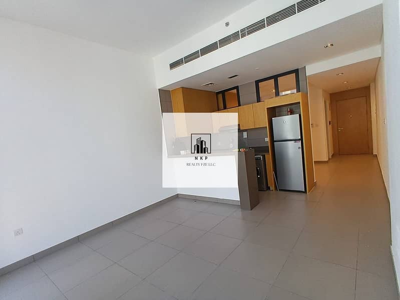 Spacious Suit Studio Apartment with Appliances |best price