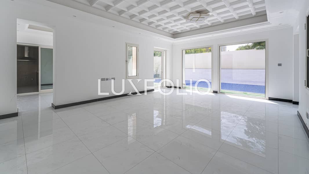 Vacant Now · Corner Plot · 5 Bedroom Villa — image 4