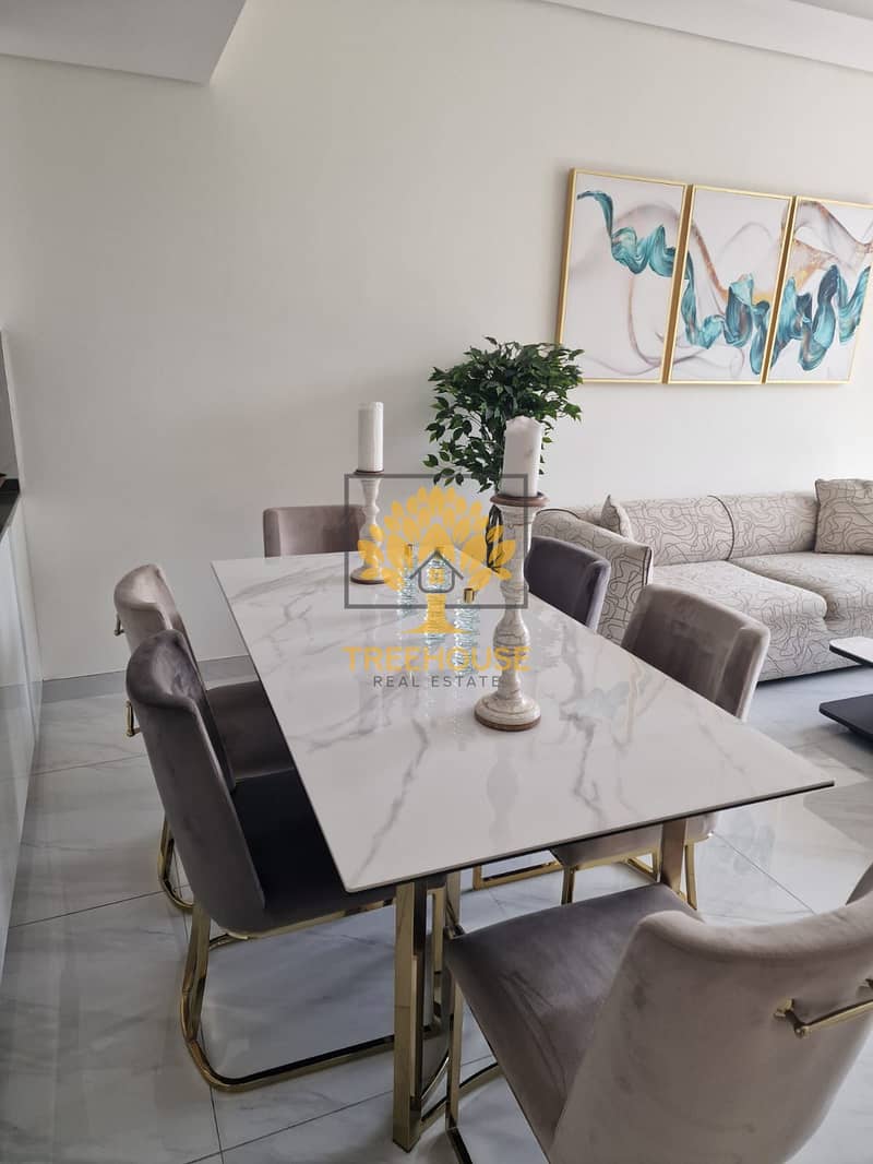 FULLY FURNISHED| POOL VIEW| WELL MAINTAINED