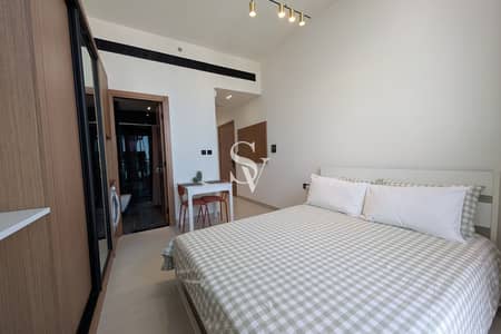 Studio for Rent in Jumeirah Village Circle (JVC), Dubai - Smart Home |Community View |Furnished |12 Cheques Studio for Rent in Jumeirah Village Circle (JVC), Dubai - Smart Home |Community View |Furnished |12 Cheques