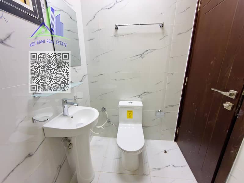 4 5c8fad0b-459d-47b7-971c-bdfe6f8933a2. jpg