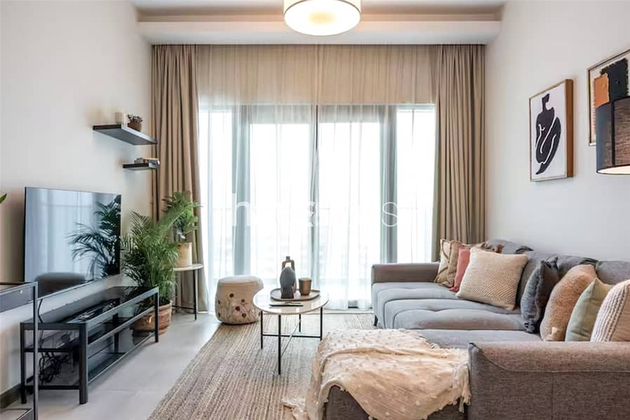 Fully Furnished | Burj Khalifa View | Vacant Now