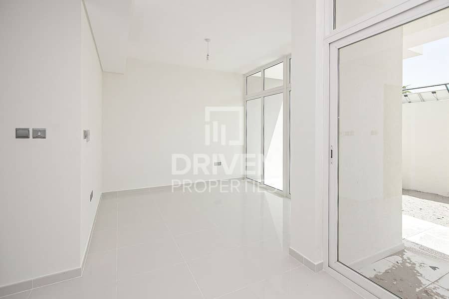 Elegant Layout | Prime Location | Stunning View Elegant Layout | Prime Location | Stunning View