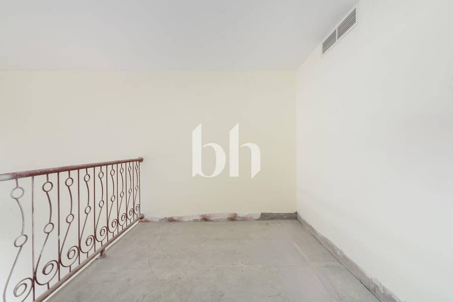 11 Image 0