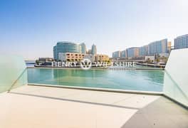 Rare waterfront duplex. Full sea view.