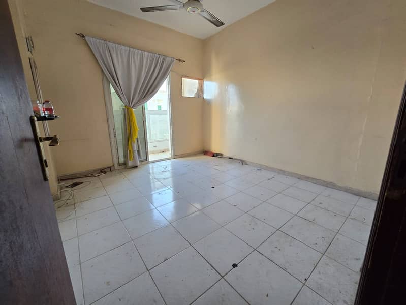 Apartment for rent without air conditioning in Al Rawda 3, Ajman, Sheikh Ammar Street. Beautiful apartments at the lowest prices. Two bedrooms and a