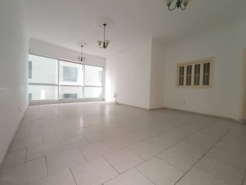 2BR apartment for rent in Al Majaz 2 with lake Corniche view, 2 baths, large kitchen, central AC on landlord, price 50000 AED, 4 payments!