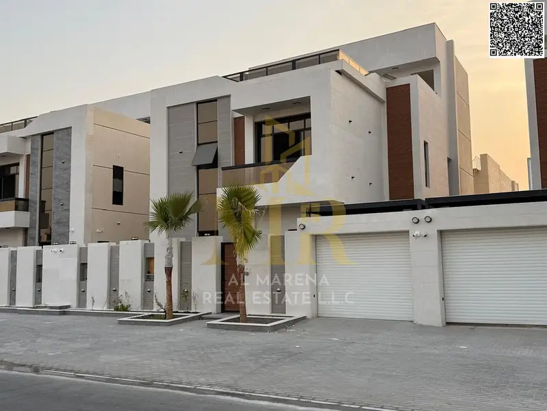 Luxury villa in Al Bahia – 6 master bedrooms with private pool, majlis, living room, modern kitchen and fully serviced rooftop terrace - View 2