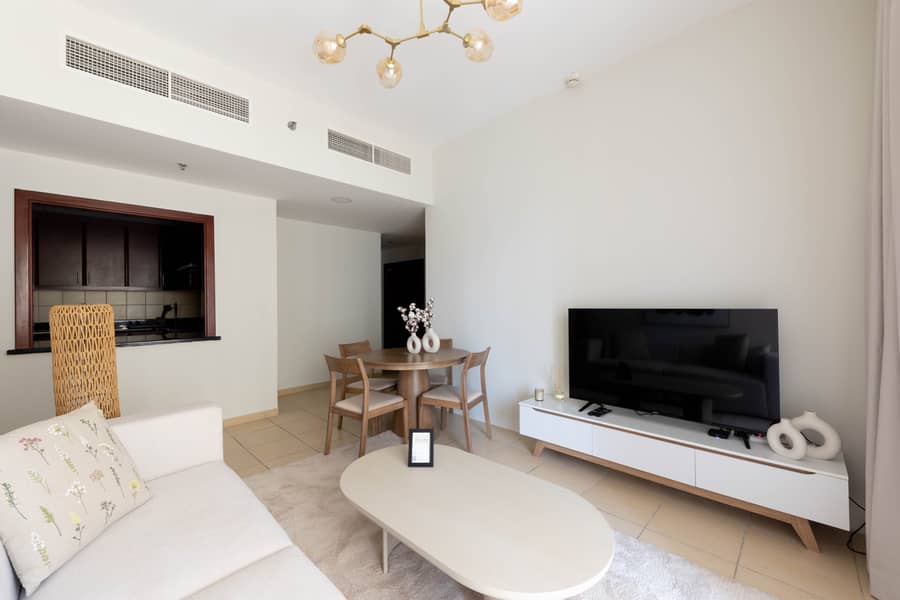 Fully furnished 5BR | Spacious layout | Prime beachfront location