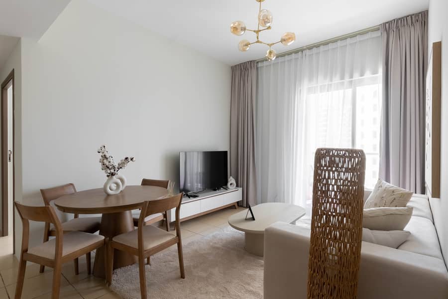 Fully furnished 5BR | Spacious layout | Prime beachfront location