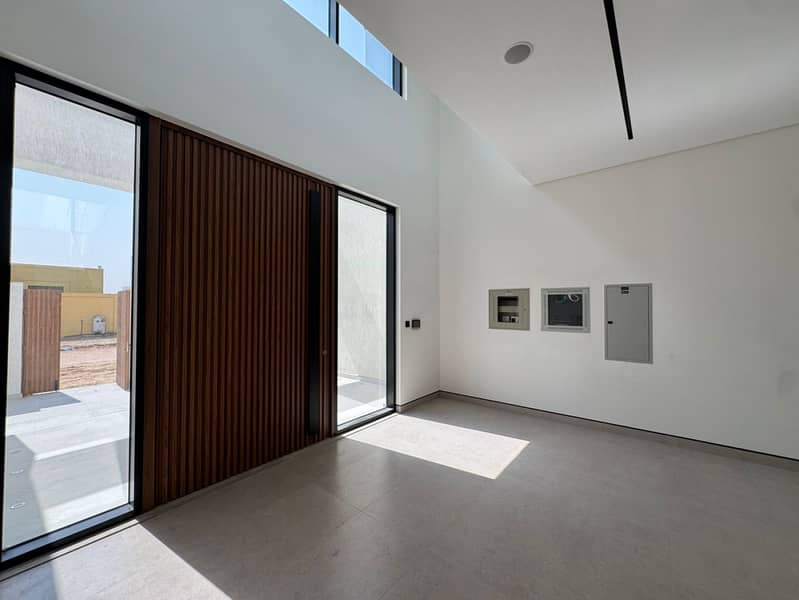 Spacious 5-BR|Majlis & Maids Room| Garden