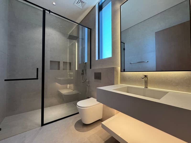 Spacious 5-BR|Majlis & Maids Room| Garden - Image 30