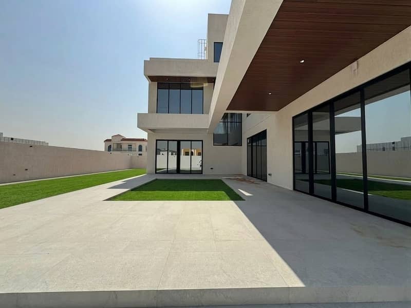 Spacious 5-BR|Majlis & Maids Room| Garden