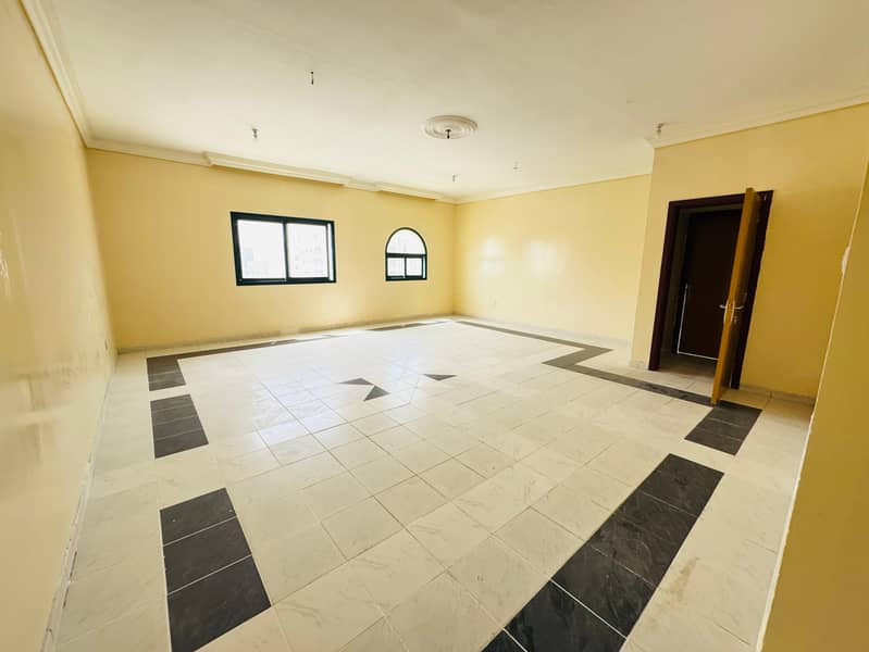 Big Size 3bhk With Big Separate Hall Master Room Nice Finishing In 55k