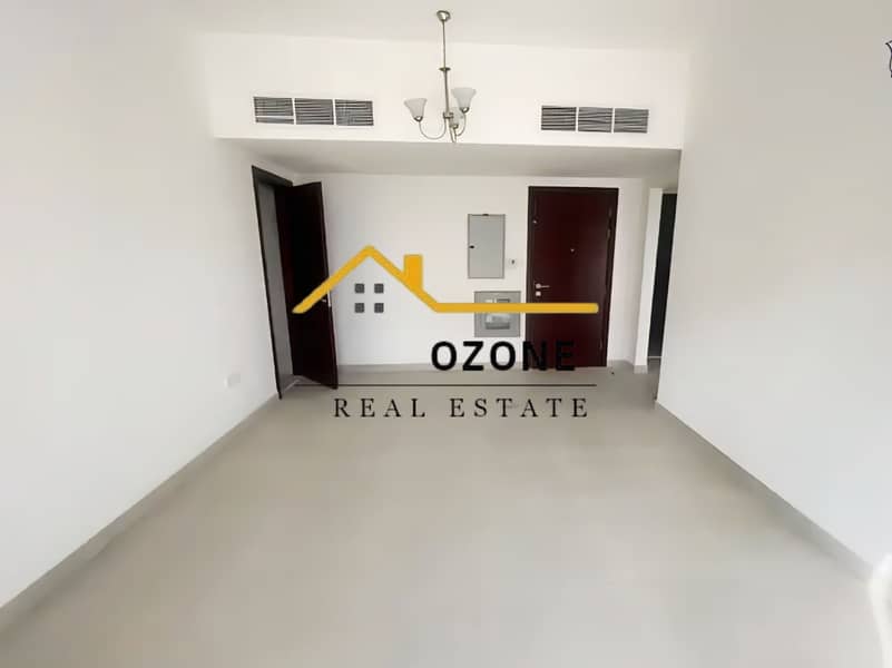 15 DAYS FREE ~ 6 CHEQUES PAYMENT ~ MASTER ROOM ~ BALCONY