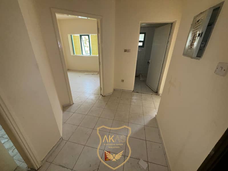 Spacious 1 Bedroom Apartment with Closed Hall Available for Family