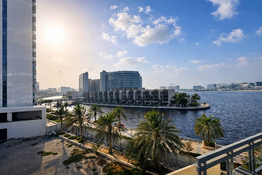 Luxury Waterfront Living with Expansive Layouts