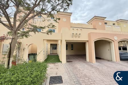 4 Bedroom Villa for Rent in Dubai Sports City, Dubai - Park Backing | Pergola | 4 Bed + Maids