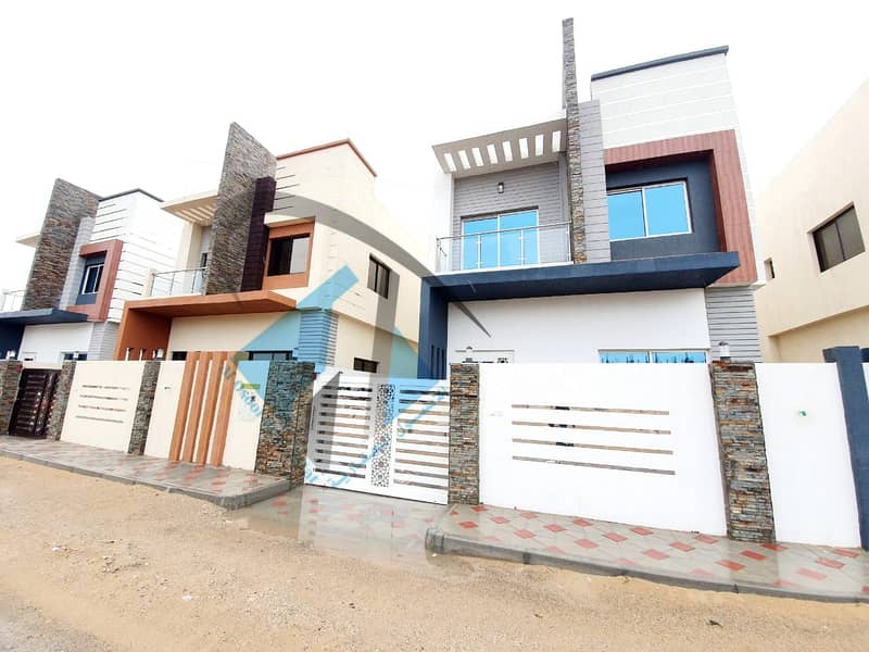 hot hot hot deal / Excellent brand new Villa in very good location big building area