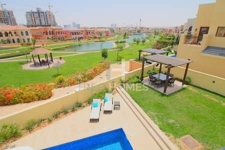 Fully Upgraded I Lake View I Best Value Fully Upgraded I Lake View I Best Value