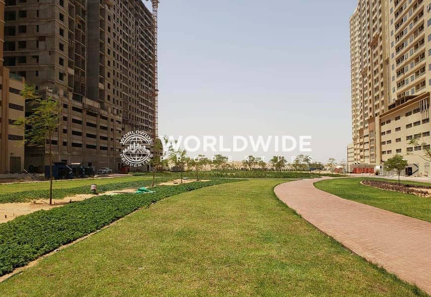 5 Emirates_City_Community_Park. png