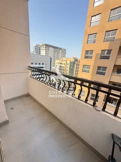 شقة في بناية البرشاء،البرشاء 1،البرشاء 1 غرفة 69000 درهم - 14617916