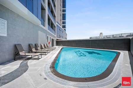 Studio for Sale in Dubai Land Residence Complex (DLRC), Dubai - Huge 570 SQFT | High Floor | Bright & Spacious |