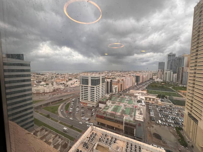 Luxury 1-bedroom apartment with living room, en-suite bathroom, built-in wardrobes, free parking, flexible payment, super deluxe finish