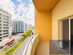 FULLY RENOVATED 1BHK HUG SIZE MAIN ROAD FACING