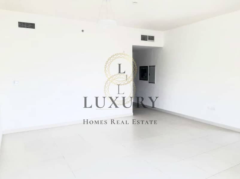 2 listing_1576257631767517_image. jpg