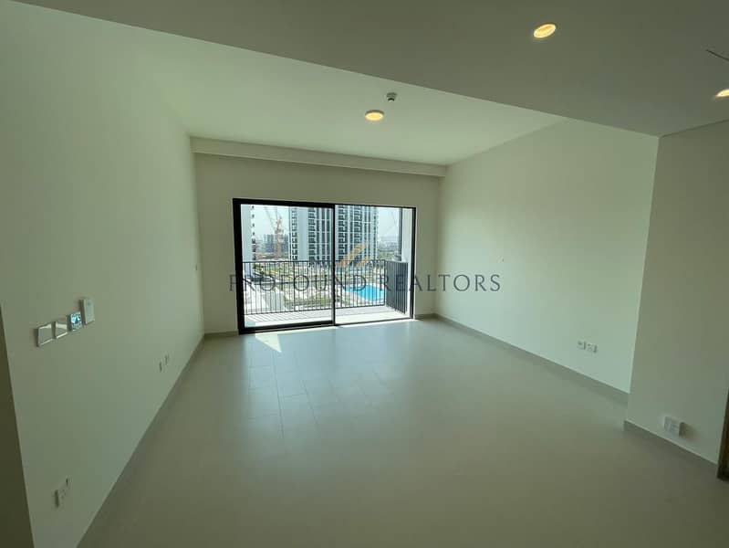 Modern 2BR I Vacant I Pool View I Balcony IParking