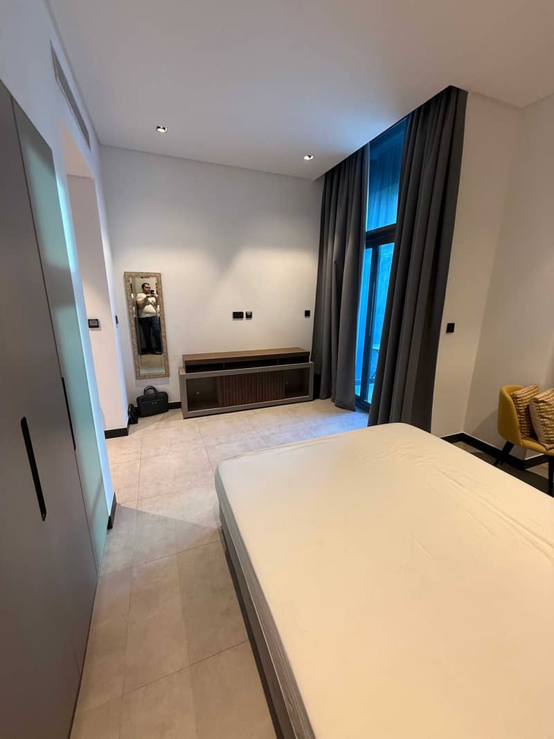 14 15 Northside Studio Bedroom. jpg