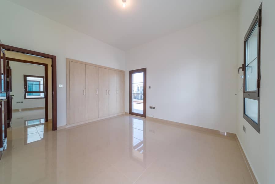 5 7R200010. jpg