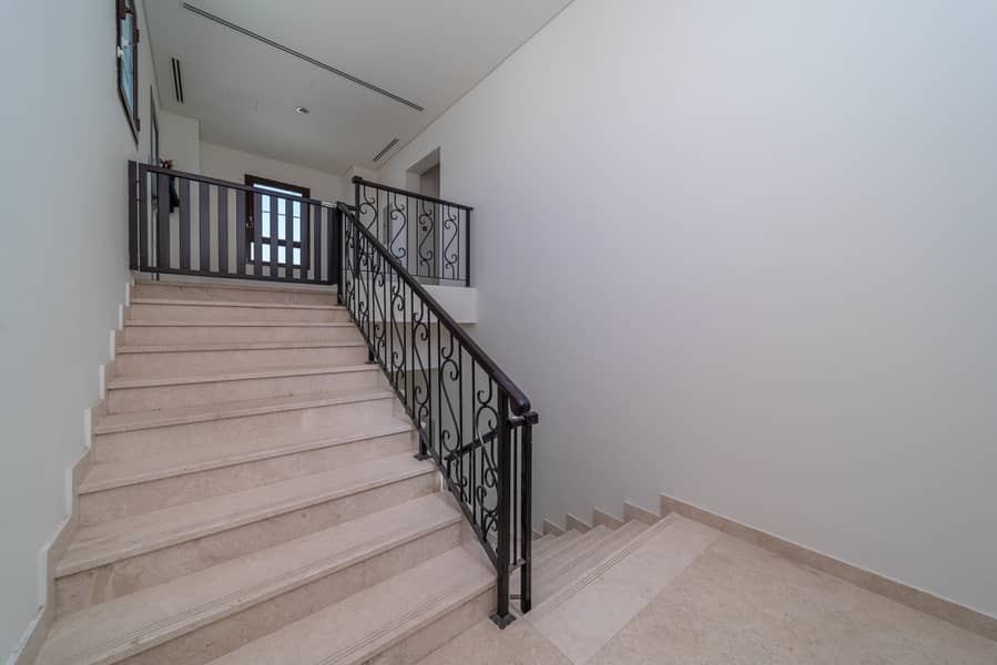 7 7R209838. jpg