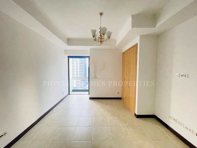 STUIDO| WITH BALCONY| HUGE LAYOUT| HOT DEAL|