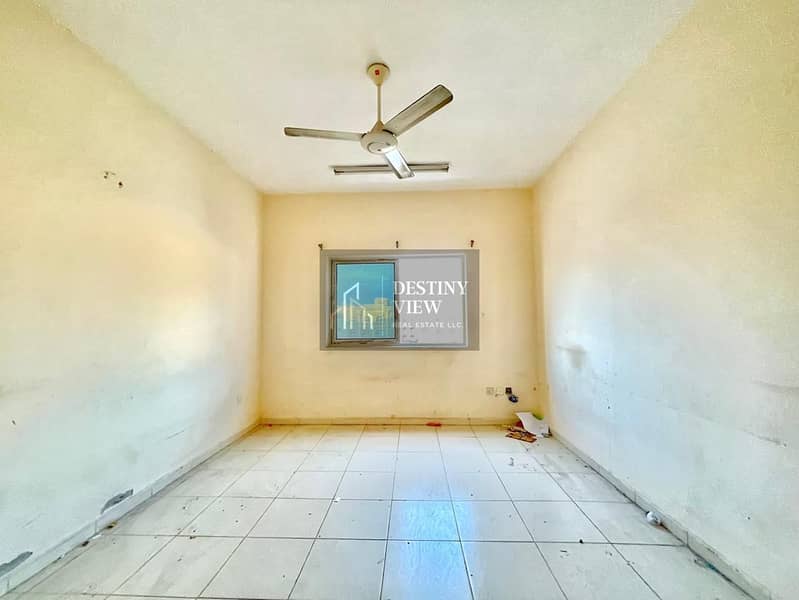 Lavish 1bhk near to bus station and park