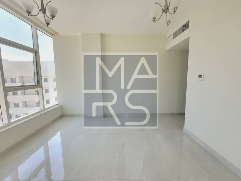 Charming 1-bedroom with balcony close to airport road