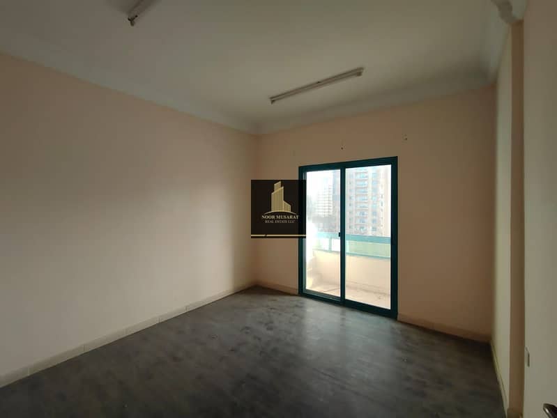 Bachelor offer!! Spacious 1Bhk With 1 Washroom + Balcony Just In 40k near Nahda park Al-Nahda Shj Call Zain