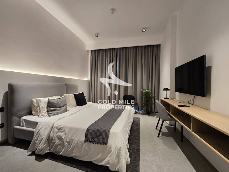 FULLY FURNISHED - MODERN 2 BR - SPACIOUS LAYOUT - PRIME LOCATION