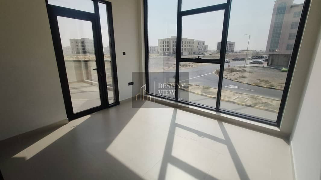 Spacious 3BHK | Big Windows + Balcony | Prime Tilal | 85K