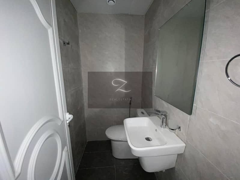18 f62f2728-a239-48ee-b374-23cda5406ca7. jpg