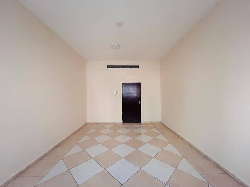 BIGGEST APARTMENT!!1BHK APARTMENT WITH BALCONY AND CENTRALISED AC AND CENTRALISED GAS JUST IN 33k