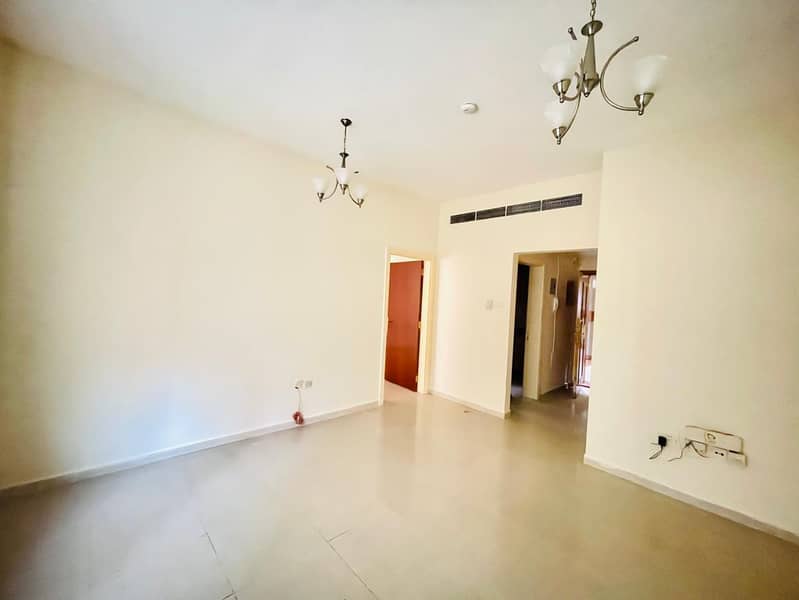 BIGGEST APARTMENT!!1BHK APARTMENT WITH BALCONY AND CENTRALISED AC AND CENTRALISED GAS JUST IN 32k