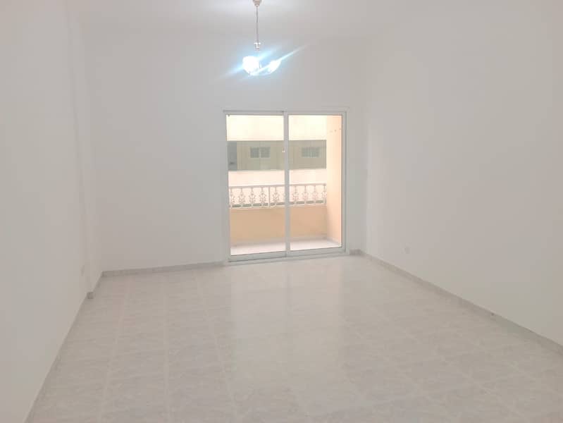 BIGGEST APARTMENT!!2BHK APARTMENT WITH BALCONY AND CENTRALISED AC AND CENTRALISED GAS JUST IN 40k