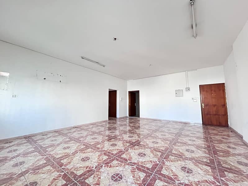 BIGGEST APARTMENT!!2BHK APARTMENT WITH BALCONY AND WINDOW AC AND CENTRALISED GAS JUST IN 37k