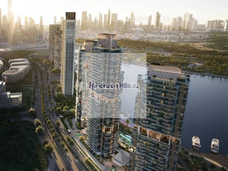 Picture of Corner‐view Penthouse Living with Iconic Mountain Vistas