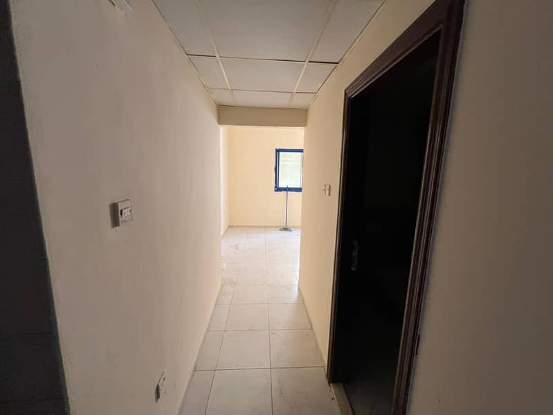 Studio Apartment for Annual Rent in Al Nuaimiya 2, Ajman 18,000 AED in 4 installments Separate kitchen in Al Nuaimiya 2, near Afghan Kebab Near Thumba